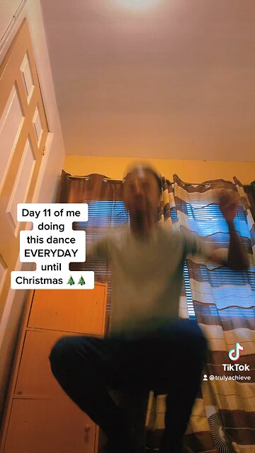 Day 11 of me doing this dance EVERYDAY until Christmas 🎄🎄