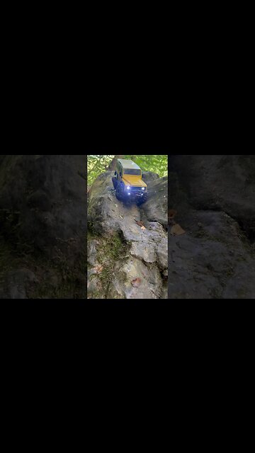 Tuned the suspension a bit and had to hit the favorite line. #rc #rccar #rccrawler #traxxas #trx4m