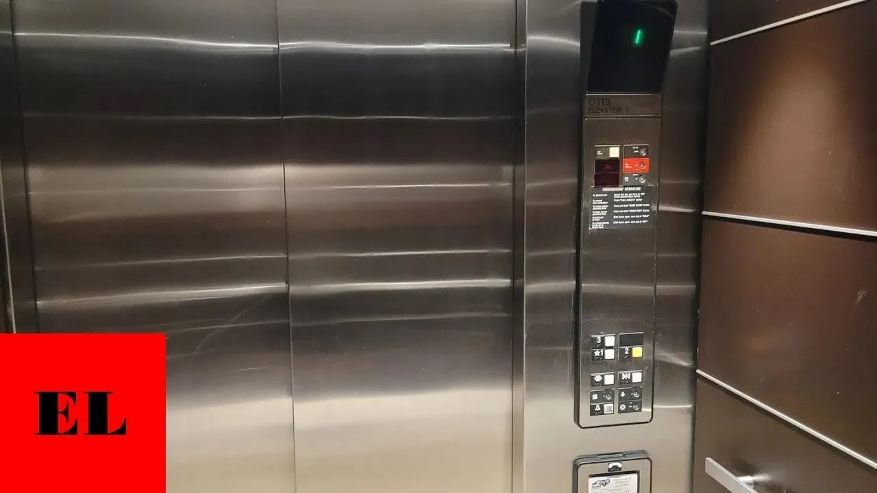 Large Otis Hydraulic Elevators - Cotswold Medical Center (Charlotte, NC)