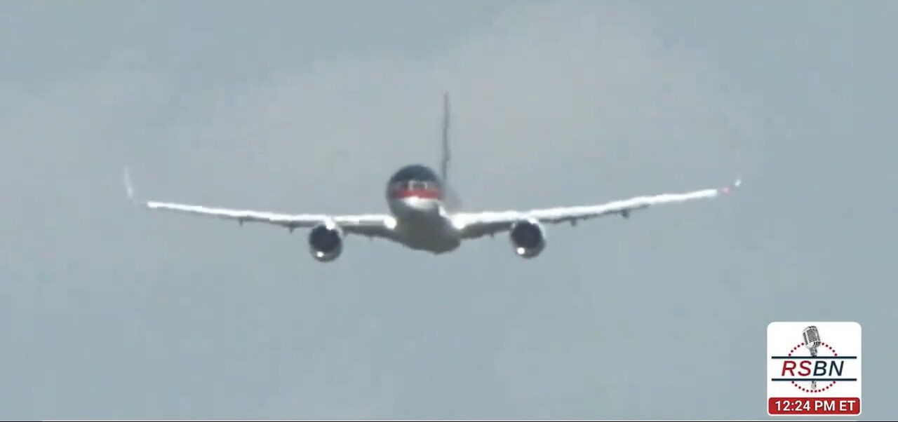 TRUMP❤️🇺🇸🥇🪽ARRIVES WITH TRUMP FORCE ONE🤍🇺🇸🪽🏅🛫IN NORTH CAROLINA MAGA RALLY💙🇺🇸🪽🏅🕺🛬⭐️