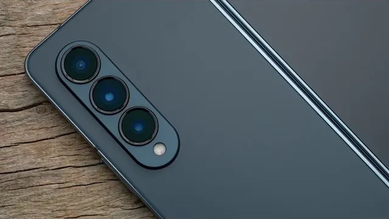 Why Are Foldable Phones So Popular | Samsung Fold 4