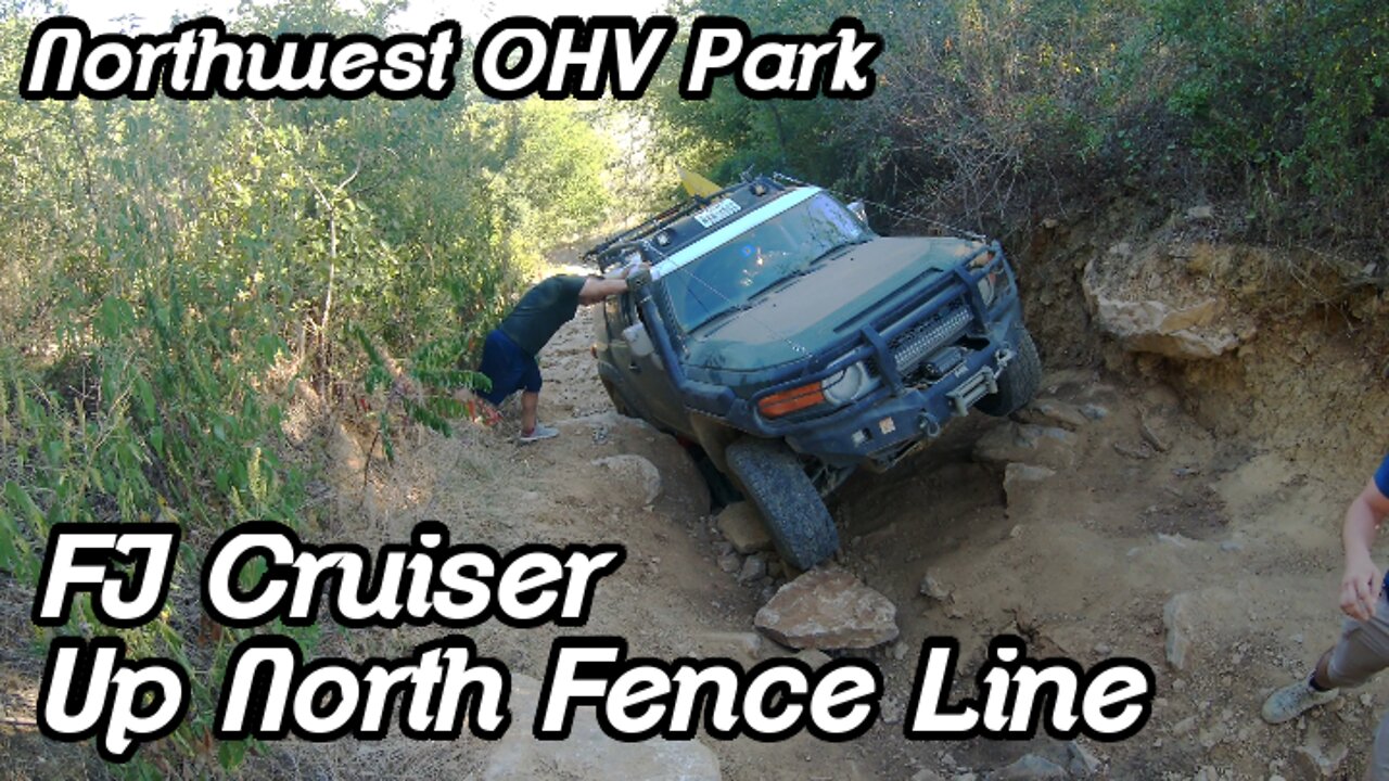 FJ Cruiser Rock Crawling Up Fenceline North, Northwest OHV Park