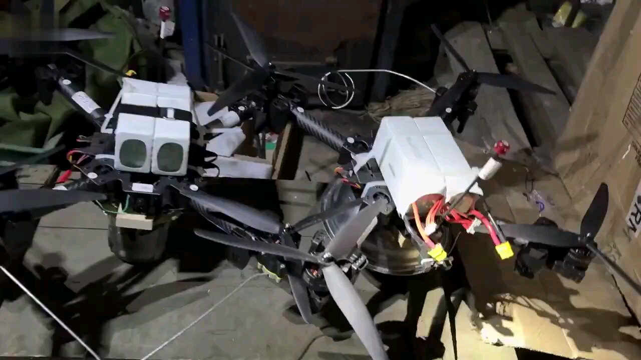 Ukrainian FPV drone "Dragon" with a row of thermite mixture to burn Russian positions.