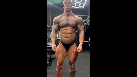 Bodybuilder Mattmccullough Muscle flexing