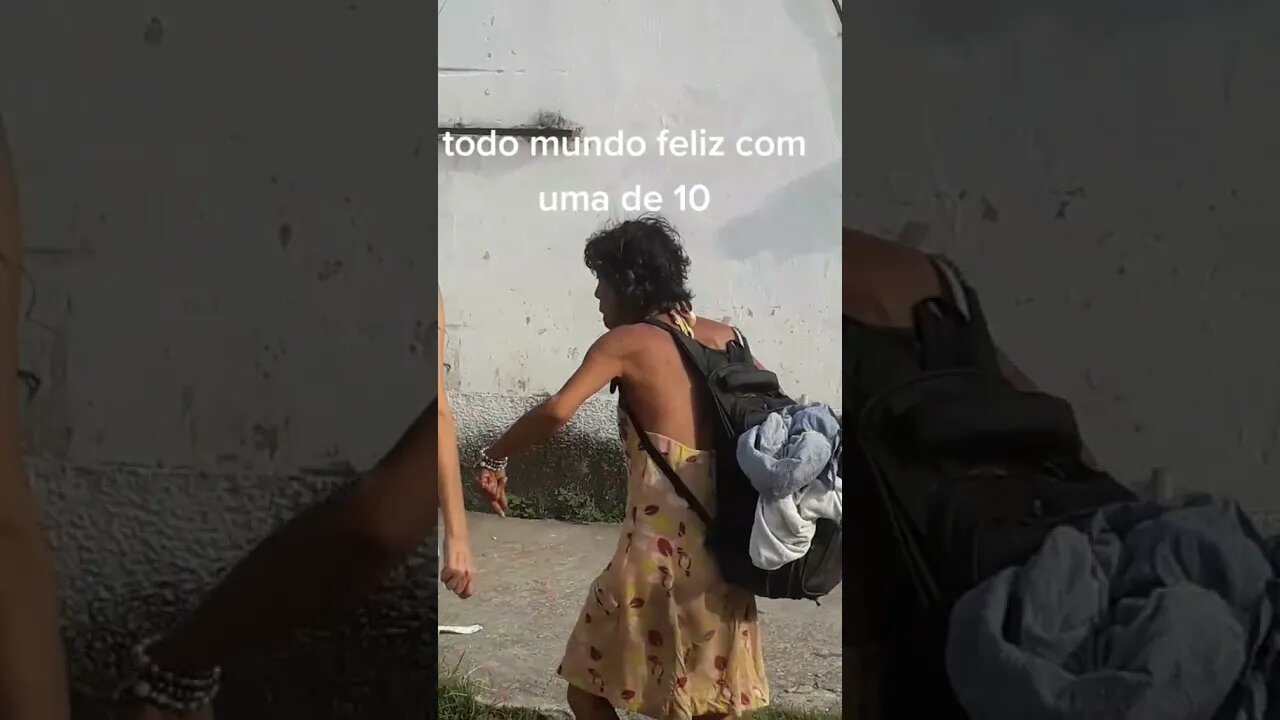 TODO MUNDO FELIZ COM UMA DE 10 ( MEME ) ( VIRAL ) #shorts
