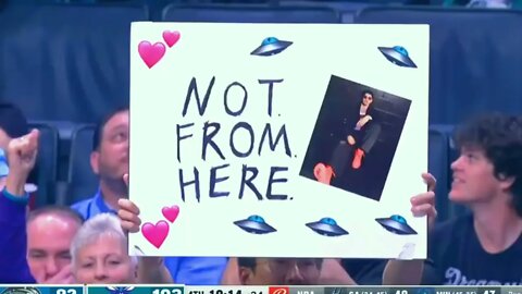 LAMELO BETWEEN THE LEGS Assist then Harrell Finished it with SlAMMED!!!