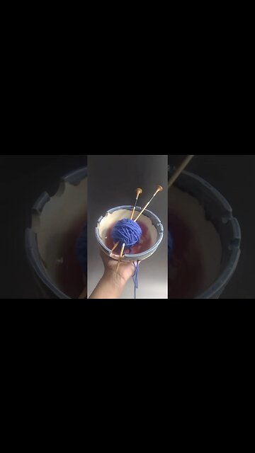 Meet Betsy! 🇺🇲🧶#yarnbowl #knitter #crocheter #shopupdate #pottery #infiniticraftingco