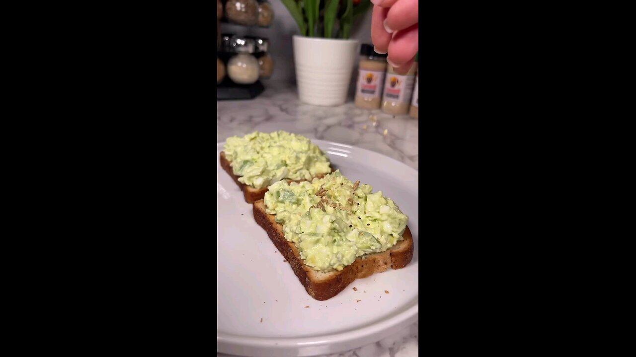 🥑Avacodo Egg Breakfast Sandwich