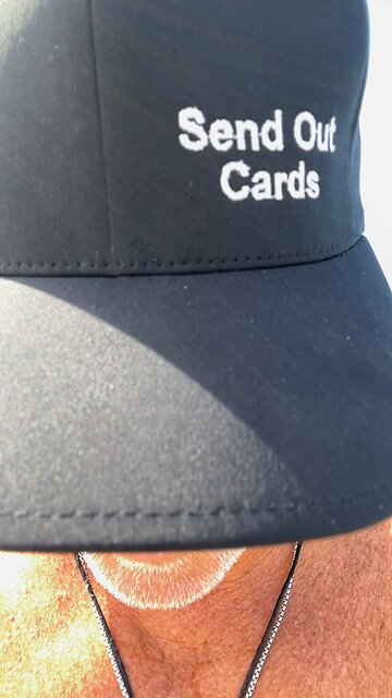 Your smile is beautiful…give it way freely! 😎🌴❤️#promptings #sendoutcards #islandvibe