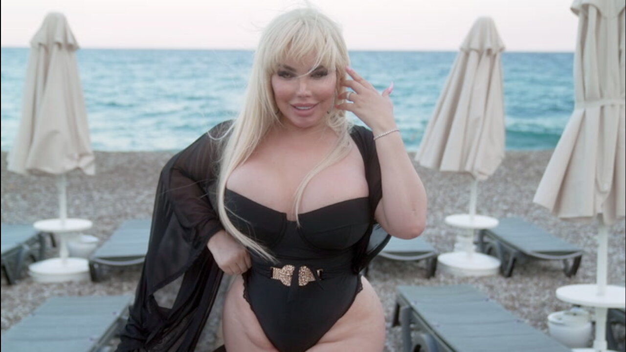 Jessica Alves Reveals Her New Bikini Body | HOOKED ON THE LOOK