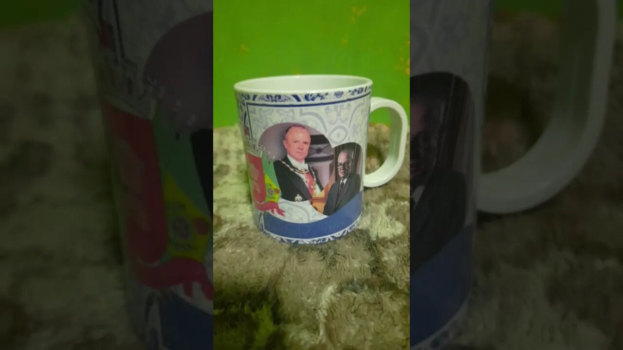 Caneca imperial. Dom Luiz e Dom Bertrand diretamente da fonte 😉