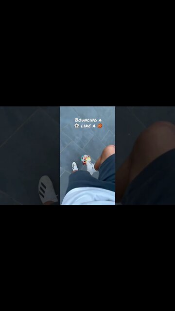 WTF?! 😳 BOUNCING A ⚽️ LIKE A 🏀 Jeremy Lynch #Shorts