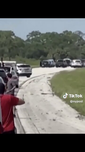 POLICE ARREST GUNMAN🛣️🚔👮🏻‍♀️🚙🥷👮‍♂️AFTER SHOTS FIRED AT TRUMP INTERNATIONAL GOLF CLUB🌳🏌️‍♂️🛺⛳️🏌️🌲🚧🌾🥷💫