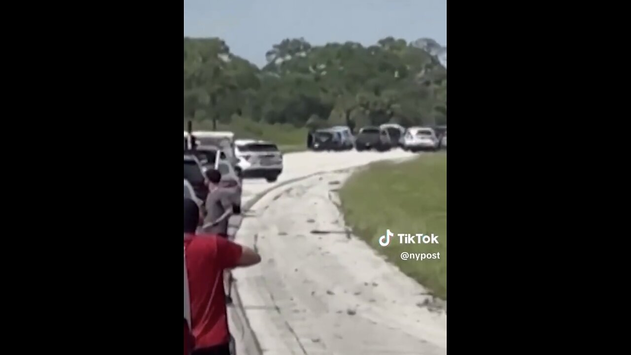 POLICE ARREST GUNMAN🛣️🚔👮🏻‍♀️🚙🥷👮‍♂️AFTER SHOTS FIRED AT TRUMP INTERNATIONAL GOLF CLUB🌳🏌️‍♂️🛺⛳️🏌️🌲🚧🌾🥷💫