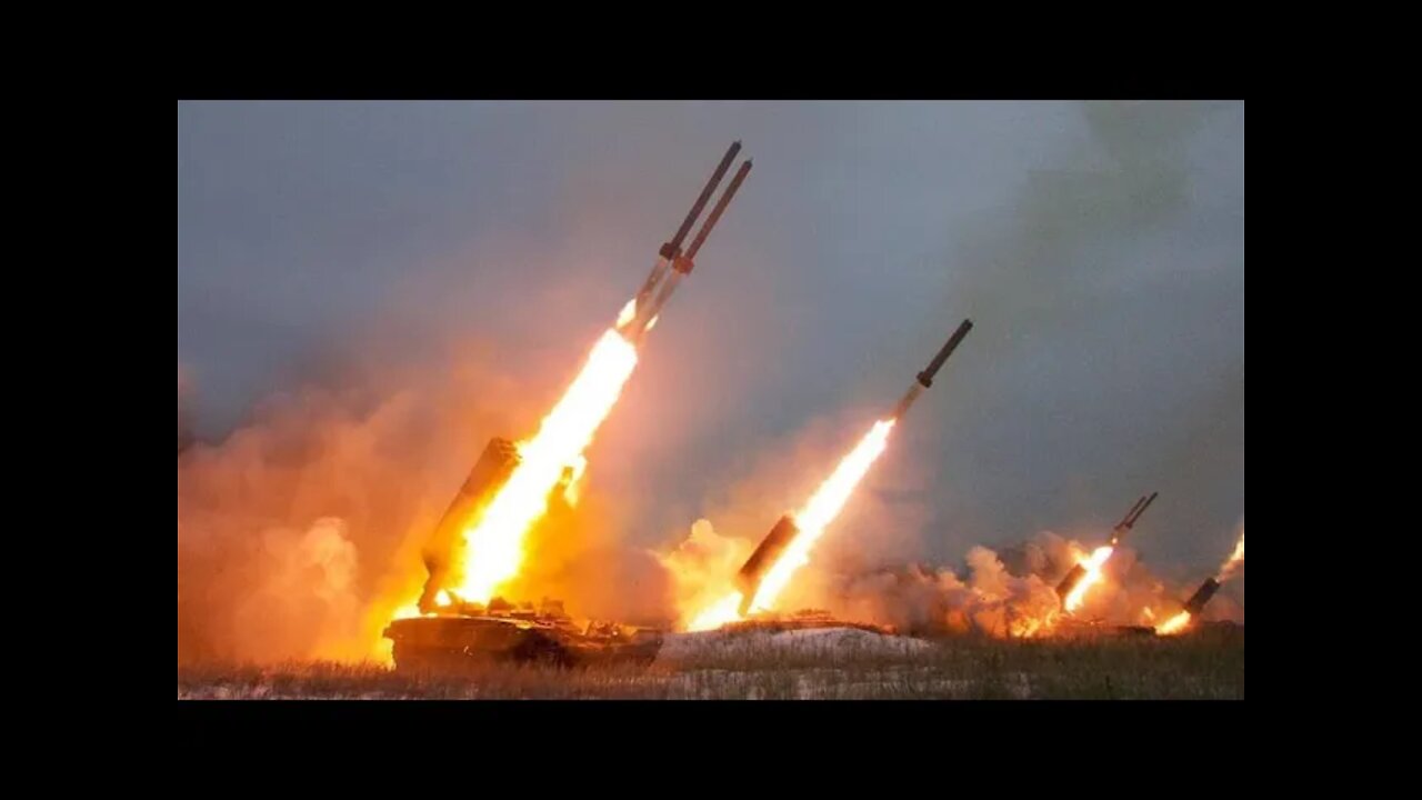 Russia strikes Kyiv for first time in weeks | Putin Threatens West with Powerful Long Range Missiles