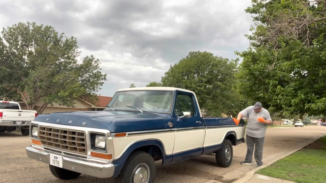 OBS Dentside F-150 1978 putting on some shine juice before first show!