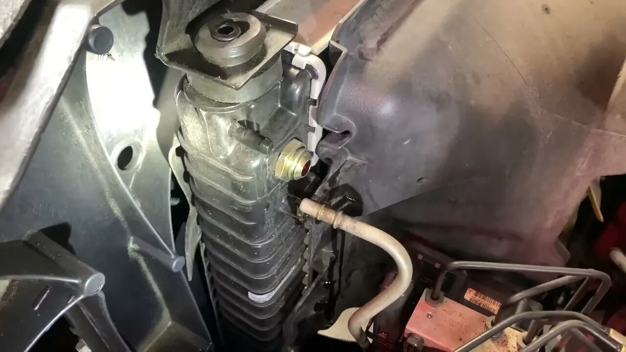 How to replace a radiator in a 2004-2008 Ford F-150