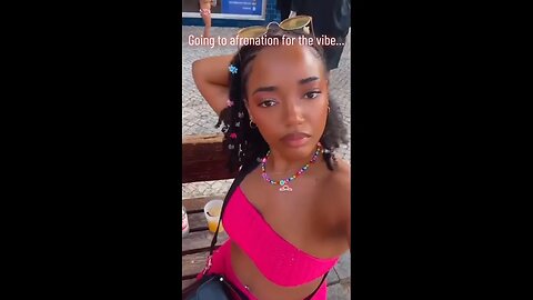 Flore de Lille Veuve Joyeuse Lorsqu’on est trompée, on ne peut pas nier recevons un coup sur la tête