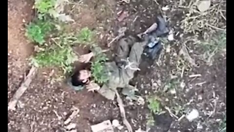 Ukrainian drone tries to bomb surrendering Russian soldier