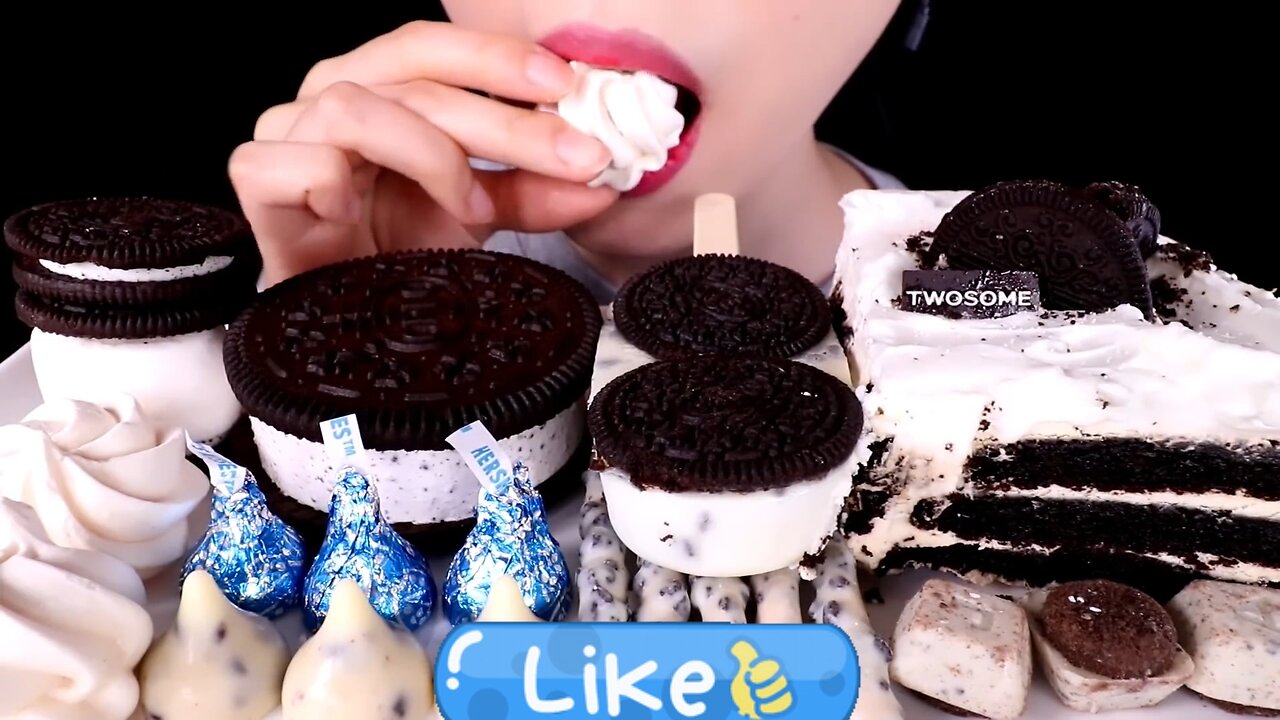 ASMR MUKBANG|SAVORING OREO CHOCOLATE, ICE CREAM, CAKE, MARSHMALLOWS, AND CRISPY MERINGUE COOKIES
