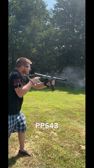 Shooting WW2 PPS43 SMG