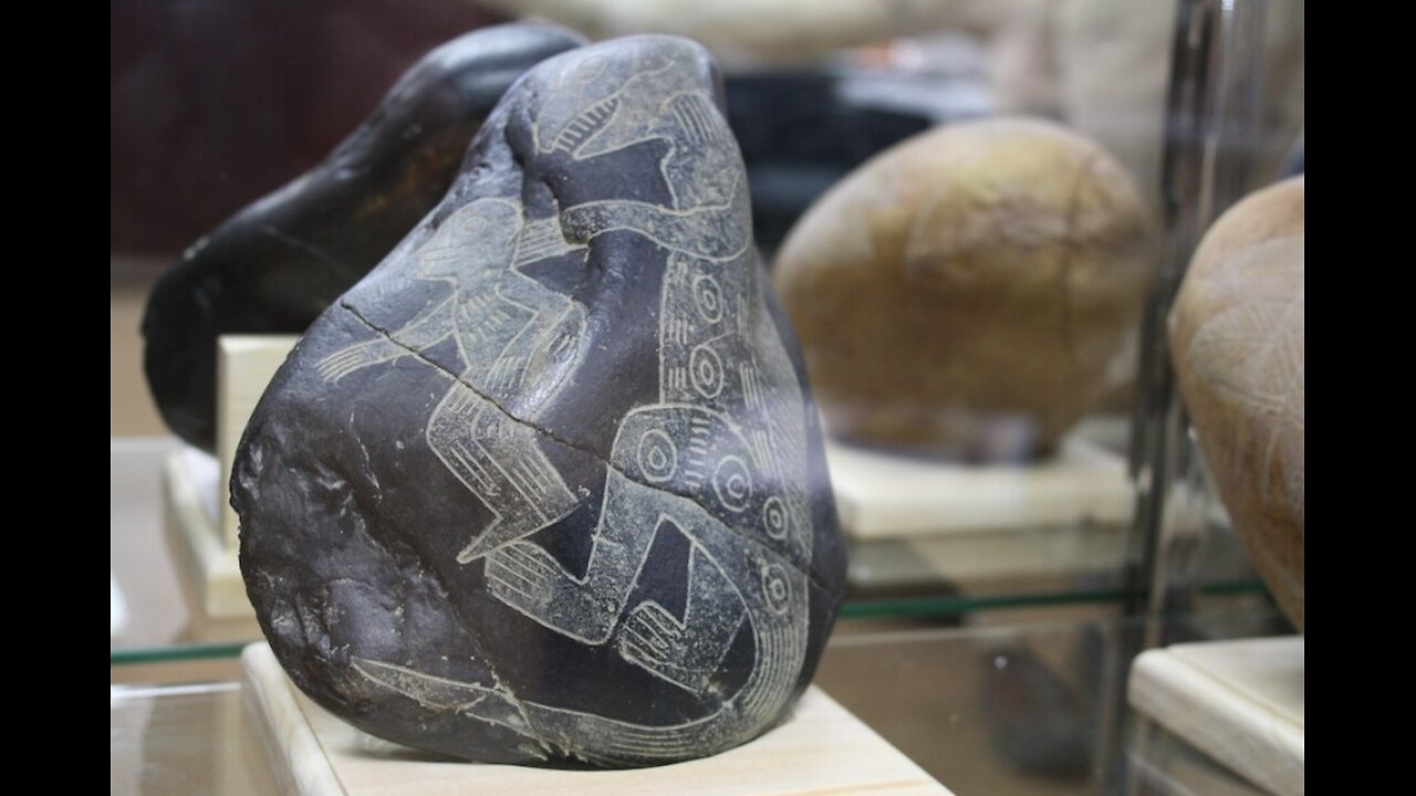 ANCIENT Stones Show ALIENS, Humans With DINOSAURS & TELESCOPE