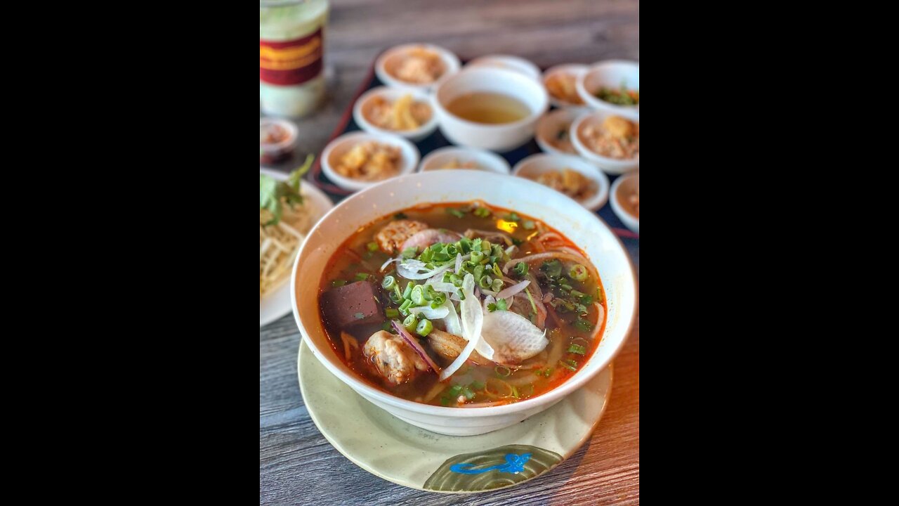 We got some BTS footage of Monsterlovetoeat tasting our Bánh Bèo Chén and Bún Bò Huế at Huế Ơi