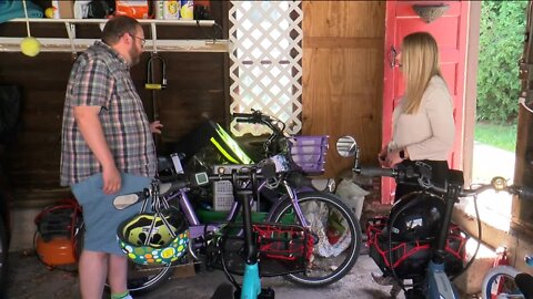 Living 'car-lite' in Milwaukee, families choosing two wheels over four