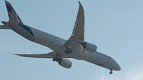Boeing 787-9 Dreamliner CC-BGT coming from Miami to Fortaleza