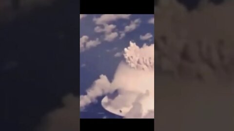 SpongeBob Drops a Pie (Short Meme)