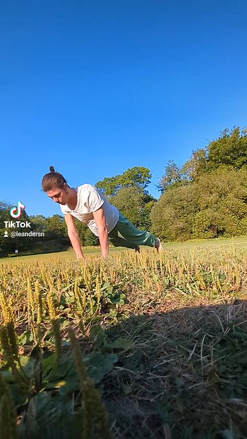 Doing diamond pushups