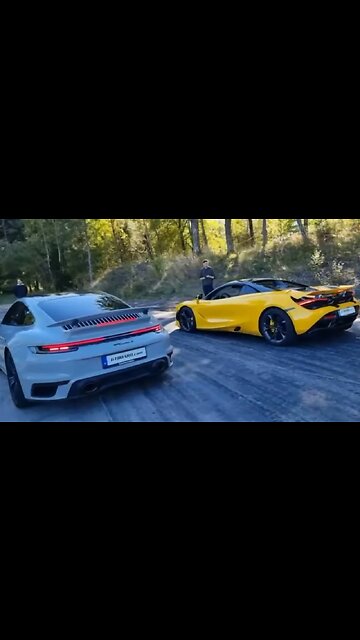 200 mph Drag Race Porsche 992 Turbo S vs McLaren 720S Spider 0-300 km/h 0-190 mph #porsche