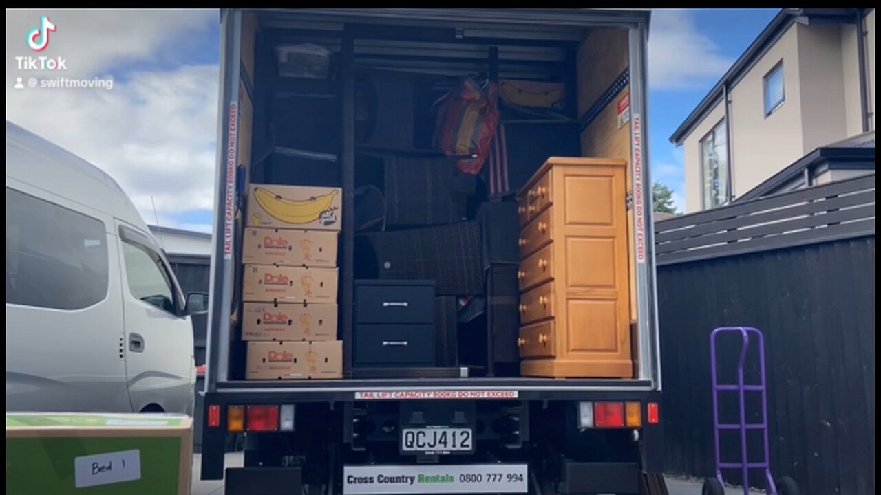 Loading the 21 cubic metre Truck