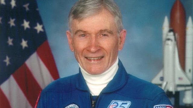 John Young, NASA Astronaut Who Walked on Moon, Has Died