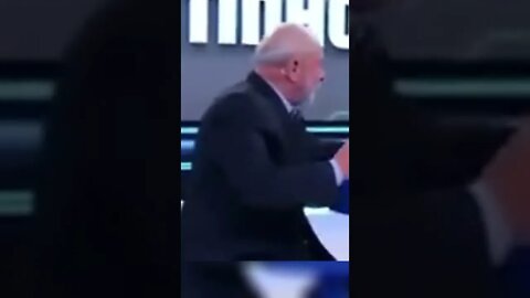 Lula chama Bolsonaro de "capial do interior" e diz que "Bonito é ser refinado como eu"