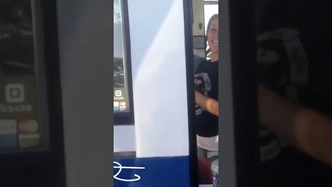 Full send BASS 🔊🔊 in the Dutch Bro’s drive thru - 4 18's 30,000 watts!