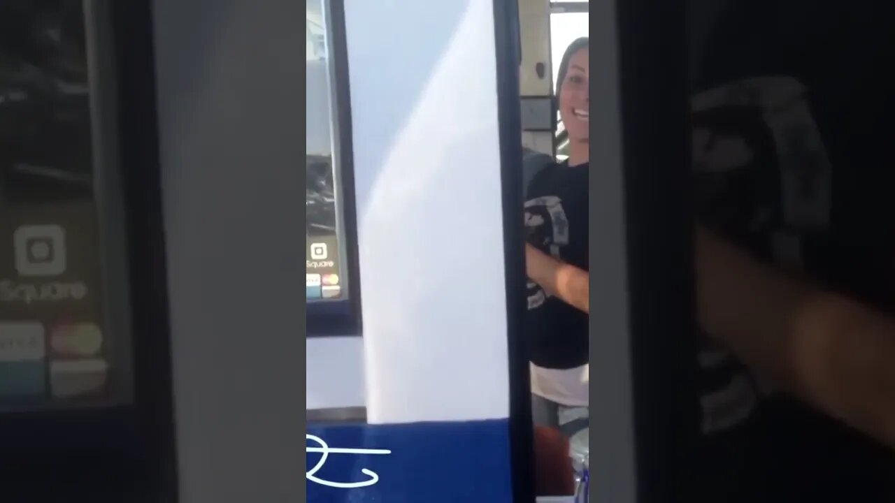 Full send BASS 🔊🔊 in the Dutch Bro’s drive thru - 4 18's 30,000 watts!