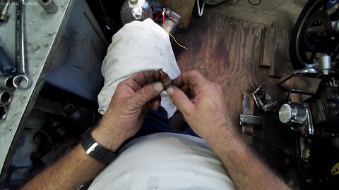 Switched oil pressure switch