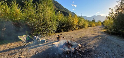 Logging road burgers | Still trying to start fire with flint | Way less talking!