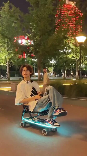 Young Chinese Inventor Unveils New Innovation 😳