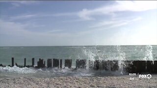 Most people on Sanibel Island waiting out the storm; others leaving town