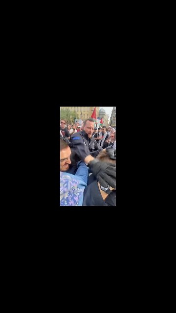 German Police Scuffle Against German Citizens Protesting Cancellation of Palestinian Congress