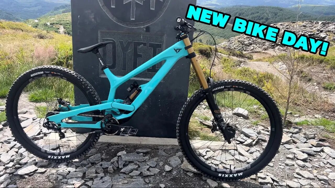 YT Tues Core 4 29 DH Bike Set-Up and First Laps at Dyfi Bike Park #downhillmtb