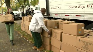 'We got this Inc.' gives out free boxes of food