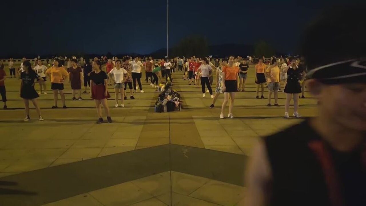 舞蹈《达令我爱你》，舞姿优美，简单好看，跳走烦恼和忧愁~【順能炫舞團】