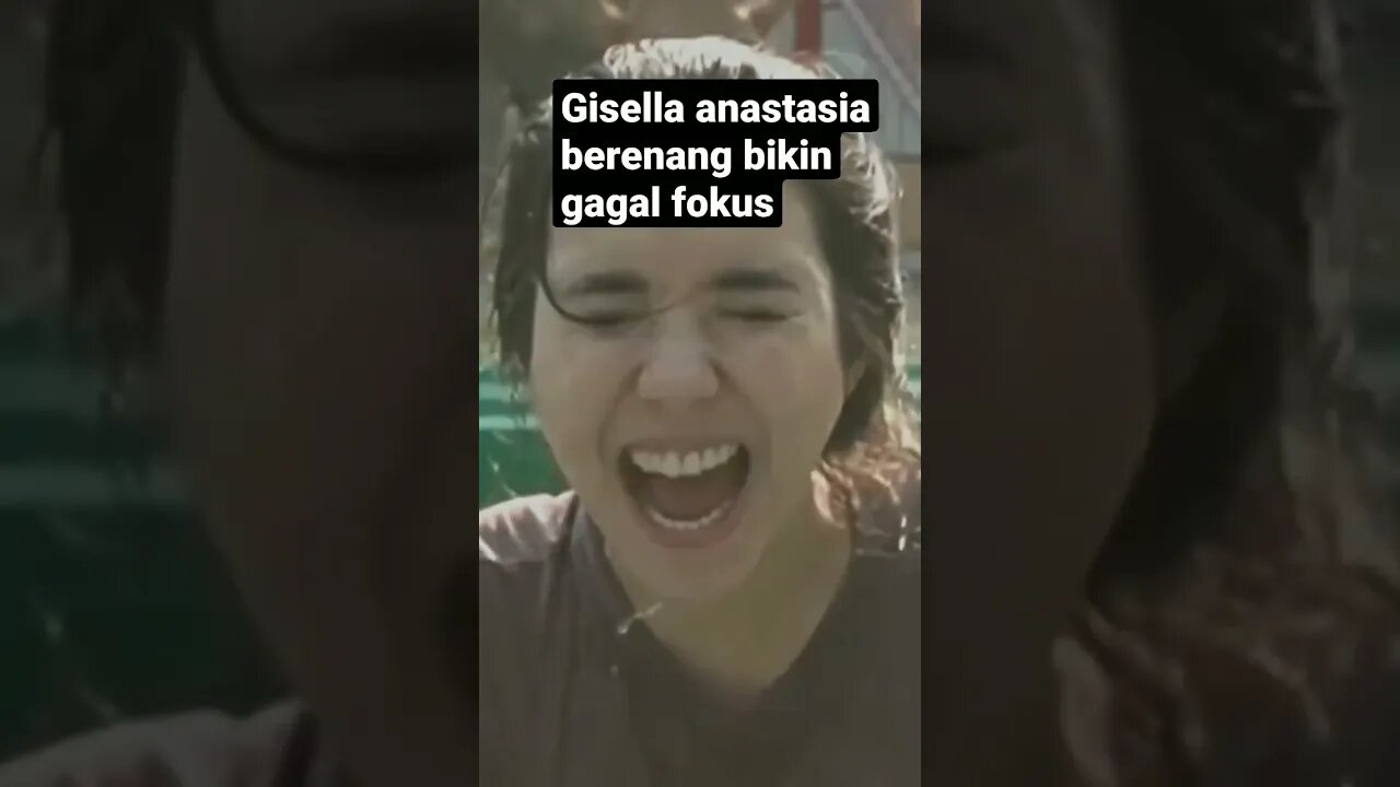 VIRAL !! Gisella anastasia berenang bikin gagal fokus #viralvideo #shorts #art #subscribe #short