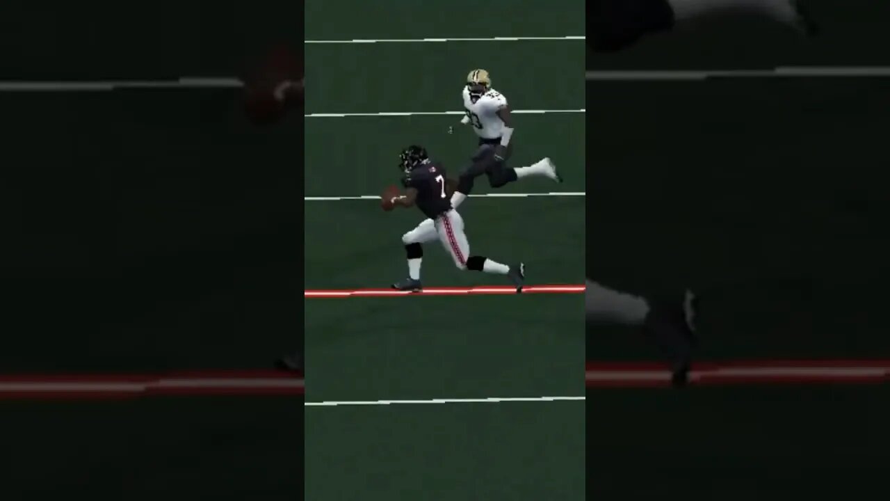 NFL 2K5: MIKE VICK TAKES OFF