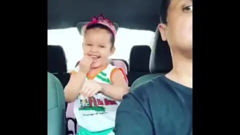 DANCINHA NO CARRO TIKTOK #dancinha #tiktok #kwai #viral #infantil #meme #papai #shorts