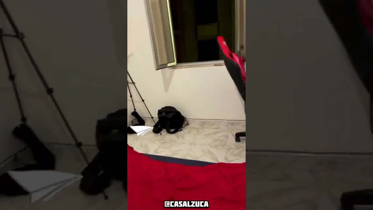 Olha o aviãozinho ✈️✈️🤣🤣🤣