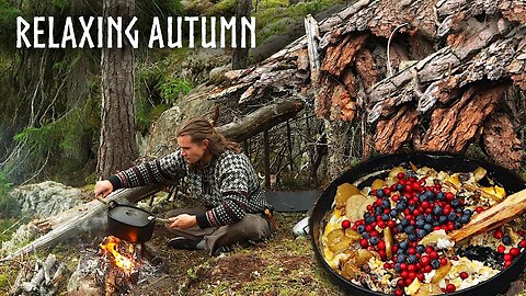 Relaxing AUTUMN Camping🍂Fishing, Berries, Mushrooms & Bushcraft Shelters